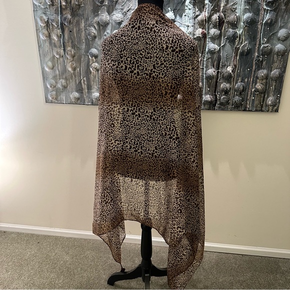 🔥 Leopard Print Sheer Shawl - Picture 5 of 7